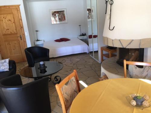 Davos-Dorf Apartment | 2-Zimmer Ferienwohnung Bünda