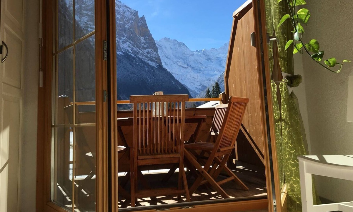 Lauterbrunnen Apartment | A beautiful penthouse apartment with uninterrupted views of Lauterbrunnen valley
