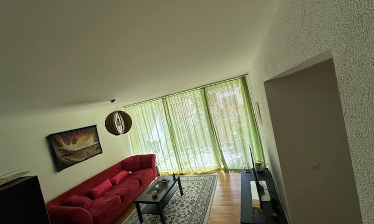 Wallisellen Apartment | A cozy room with double bed in semi shared Flat