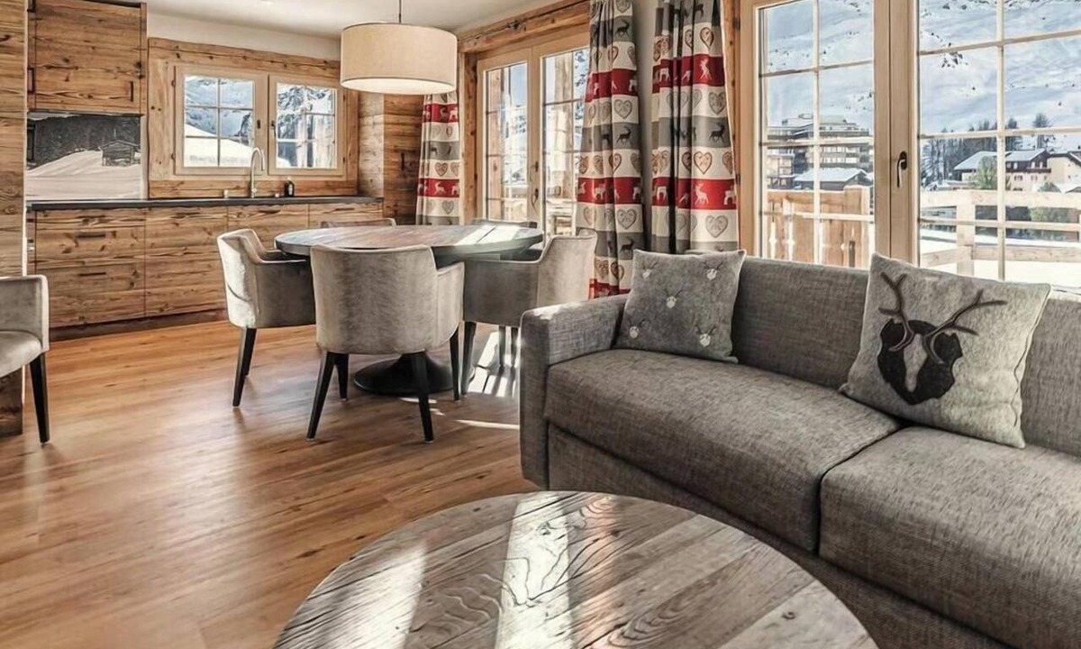 Arosa Apartment | Alpslodge Napa Appartement/Fewo, Bad, WC, Balkon by Interhome