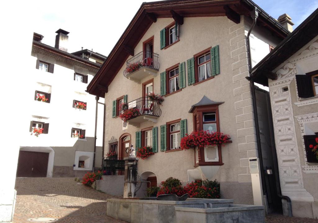 Engadin Scoul Apartment | ApartHOTEL Chasa Valär