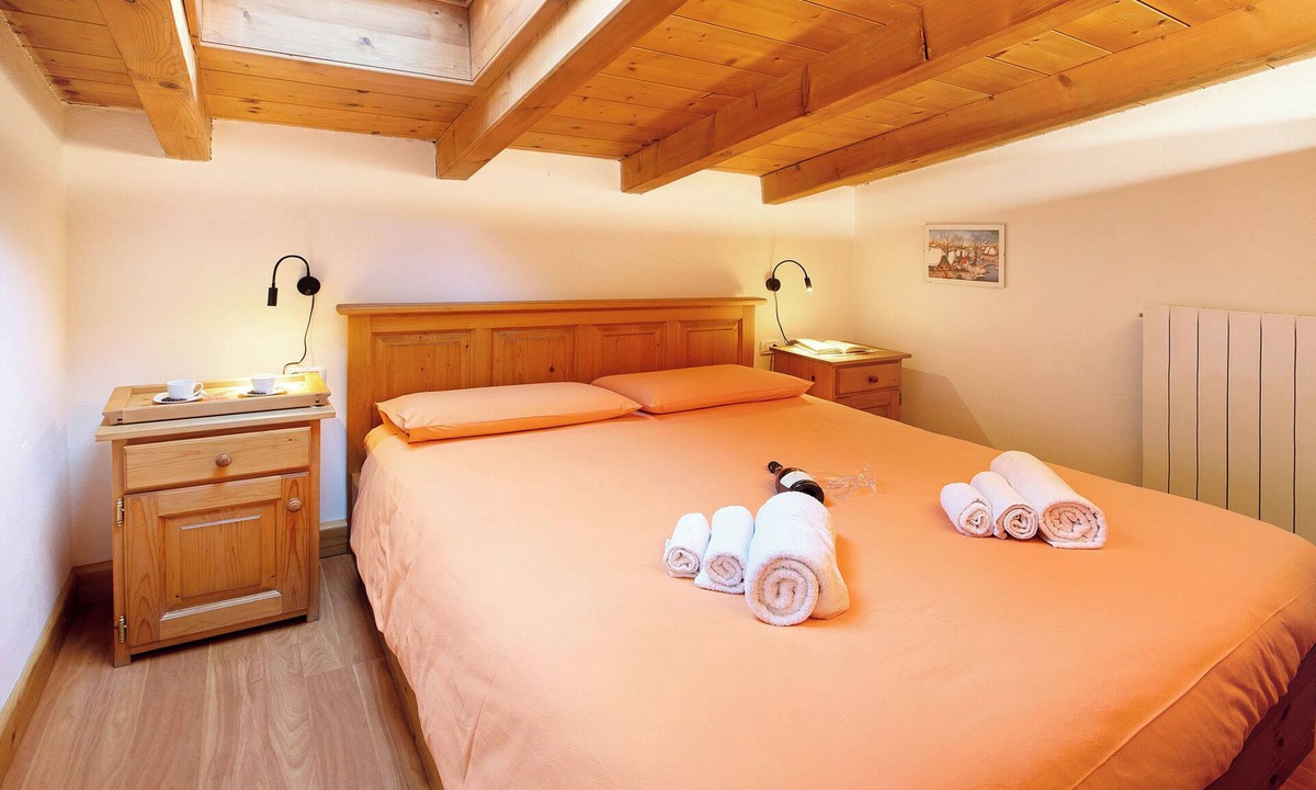 Valtellina Apartment | Apartment 'Casa Colturi Abete' with Mountain View, Shared Garden and Wi-Fi