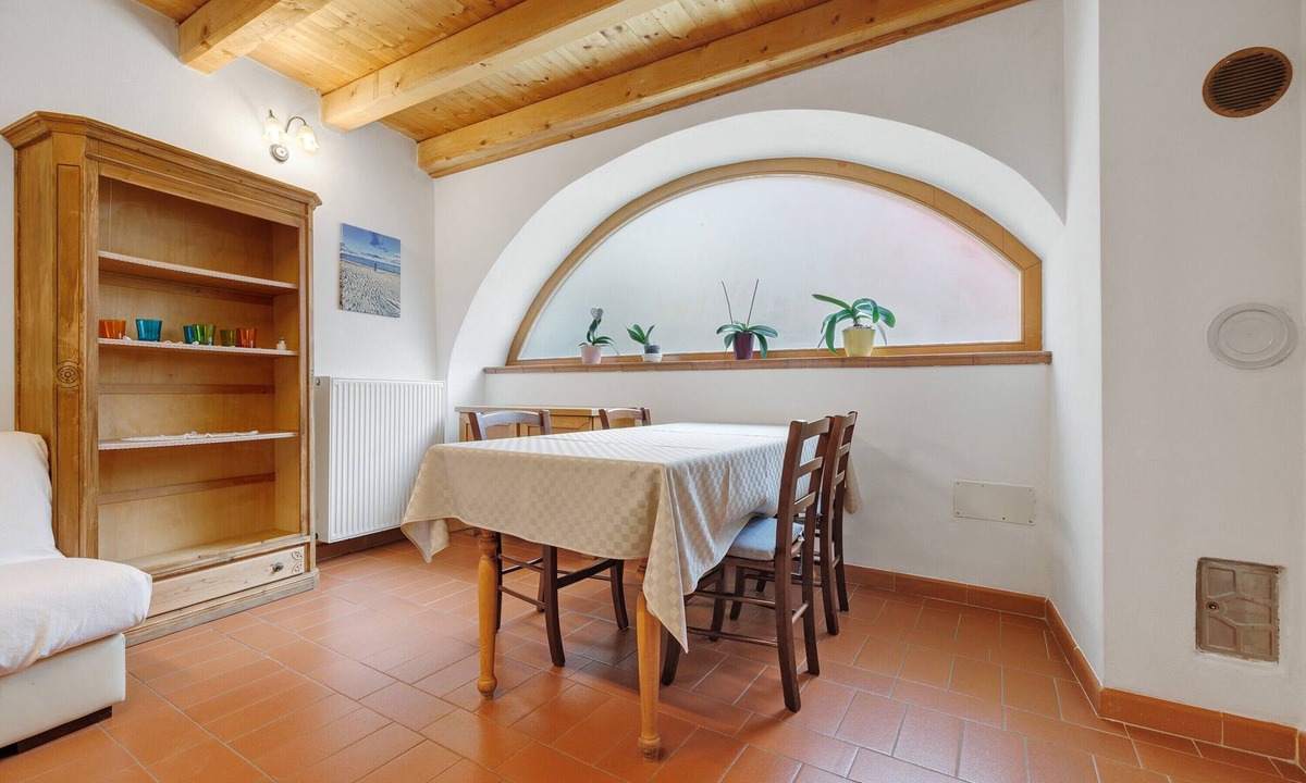 Ceniga Apartment | Apartment 'Casa Sole' with Mountain View, Balcony and Wi-Fi
