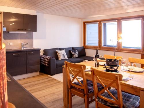 Les Posses-sur-Bex Apartment | Apartment Chavonnes 11 by Interhome