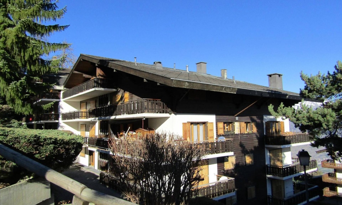 Veysonnaz Apartment | Apartment in Les Mélèzes near Gondola