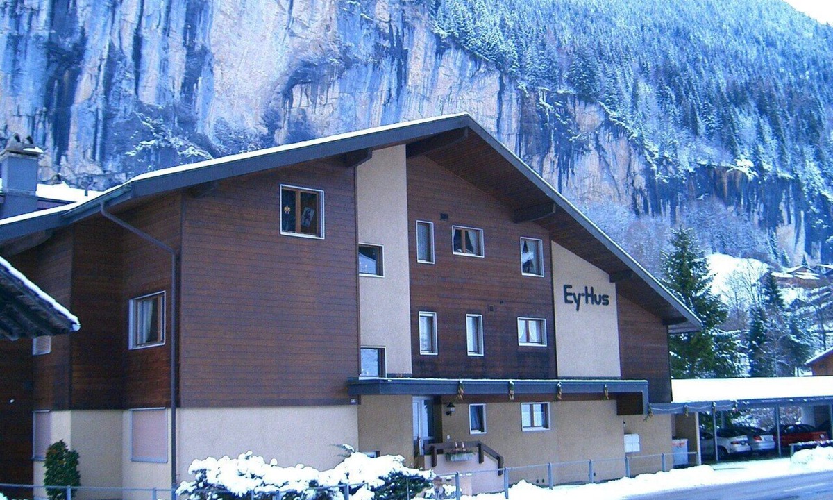 Lauterbrunnen Apartment | Apartment In The Heart Of The Swiss Alps With Stunning Balcony Views