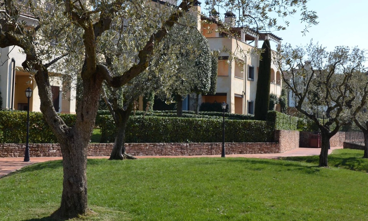 San Benedetto di Lugana Apartment | Apartment near Lake Garda with Pool