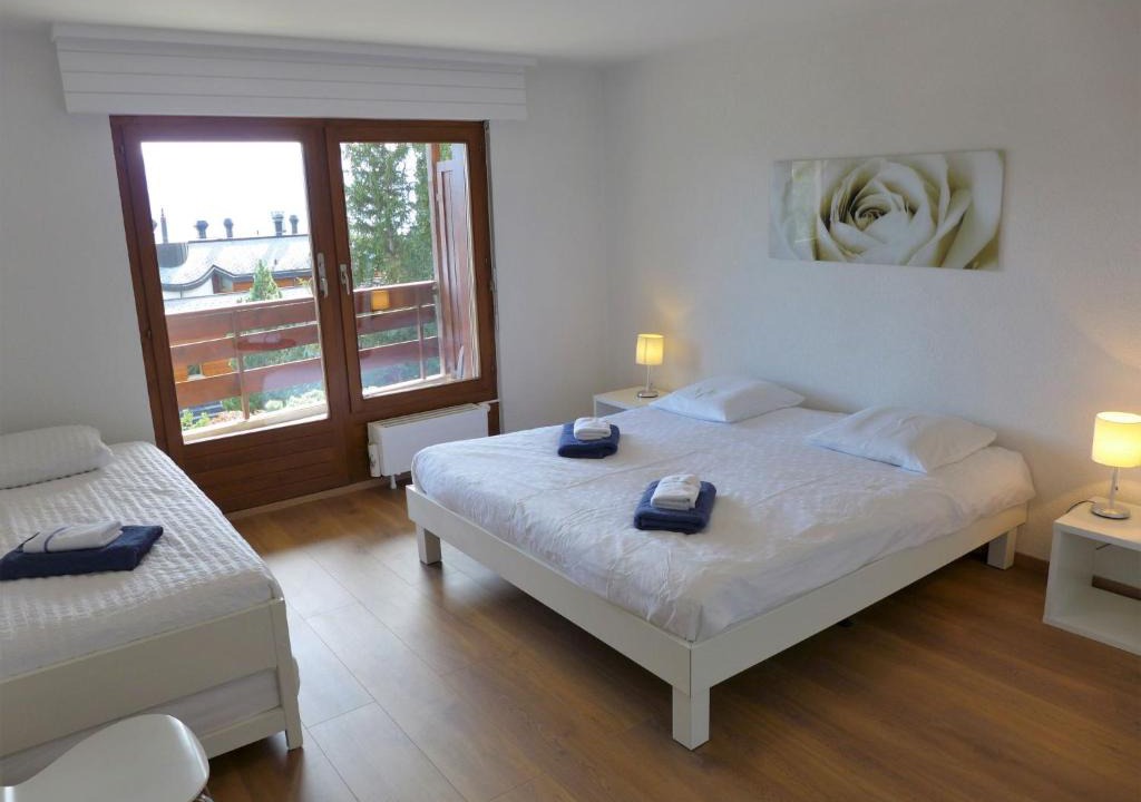 Lens Apartment | Apartment Monte Cristo 6 by Interhome