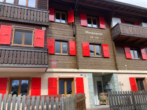 St. Niklaus Apartment | Apartment Morgengruss - 3 Min Walk to Train Station, Central & Quiet