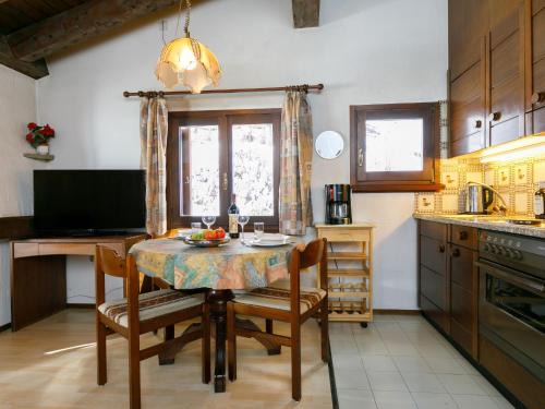 Surlej Apartment | Apartment Residenza Chesa Margun 710-4 by Interhome