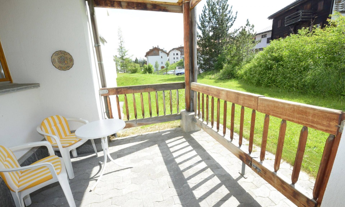 Lenzerheide Apartment | Apartment with hotel spa and pool