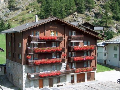 Saas Grund Apartment | Apartments in Saas-Grund, Switzerland