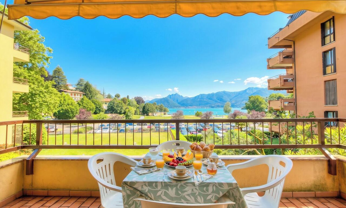 Laveno Apartment | Appartamento Lake View Laveno 1BR, Sleeps 4, Laveno Mombello, Italy