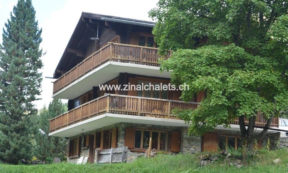 Zinal Apartment | Appartment in a chalet in Zinal - 2 bedrooms with 2 beds - living room - TV broadcasting - kitchen -
