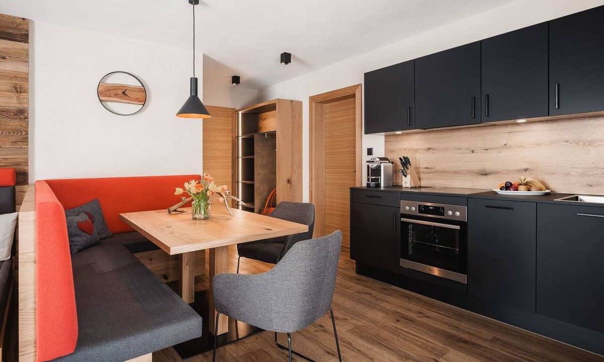Ravaisch Apartment | Avero Lodge by MEIN SAMNAUN – MOUNTAIN HOMES, (Samnaun-Compatsch) by Interhome