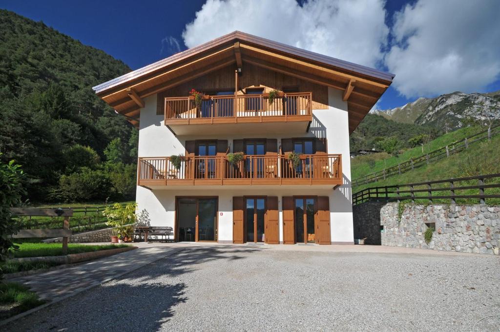 Mezzolago Bed & Breakfast | B&B Ledro AFFITTACAMERE