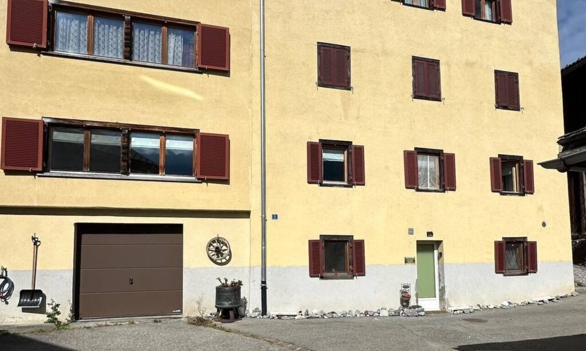 Grisons Apartment | Bavegna Appartement/Fewo, Dusche und Bad, WC, 3 Schlafräume by Interhome