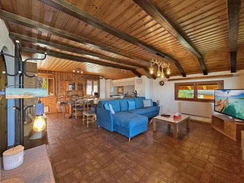 Les Mayens-de-Sion Apartment | Bear Ridge Retreat - 8mns to slopes - Swiss Alps
