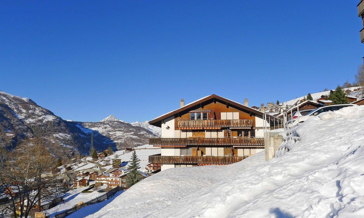 Graechen Apartment | Beautiful apartment for 4 people with WIFI, TV and balcony