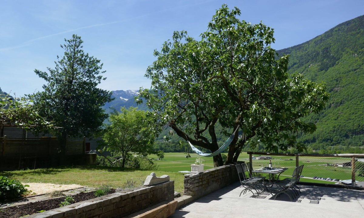 Malvaglia Apartment | Beautiful apartment for 6 people with WIFI, TV, patio, pets allowed and panoramic view