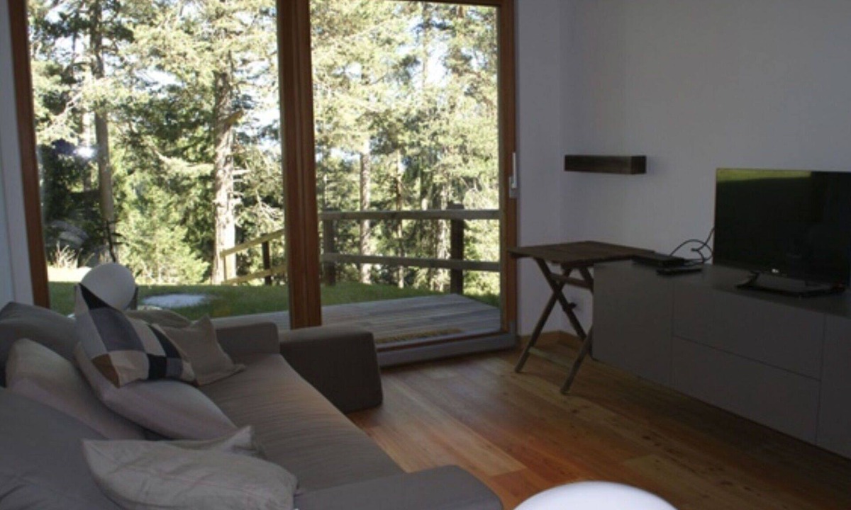 Laax Apartment | Beautiful apartment for 4 people with A/C, hot tub, WIFI, TV, patio, pets allowed and panoramic .