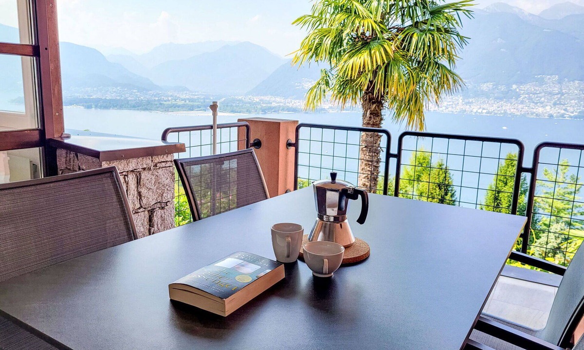 Vira Apartment | Beautiful apartment for 5 people with pool, WIFI, TV and patio