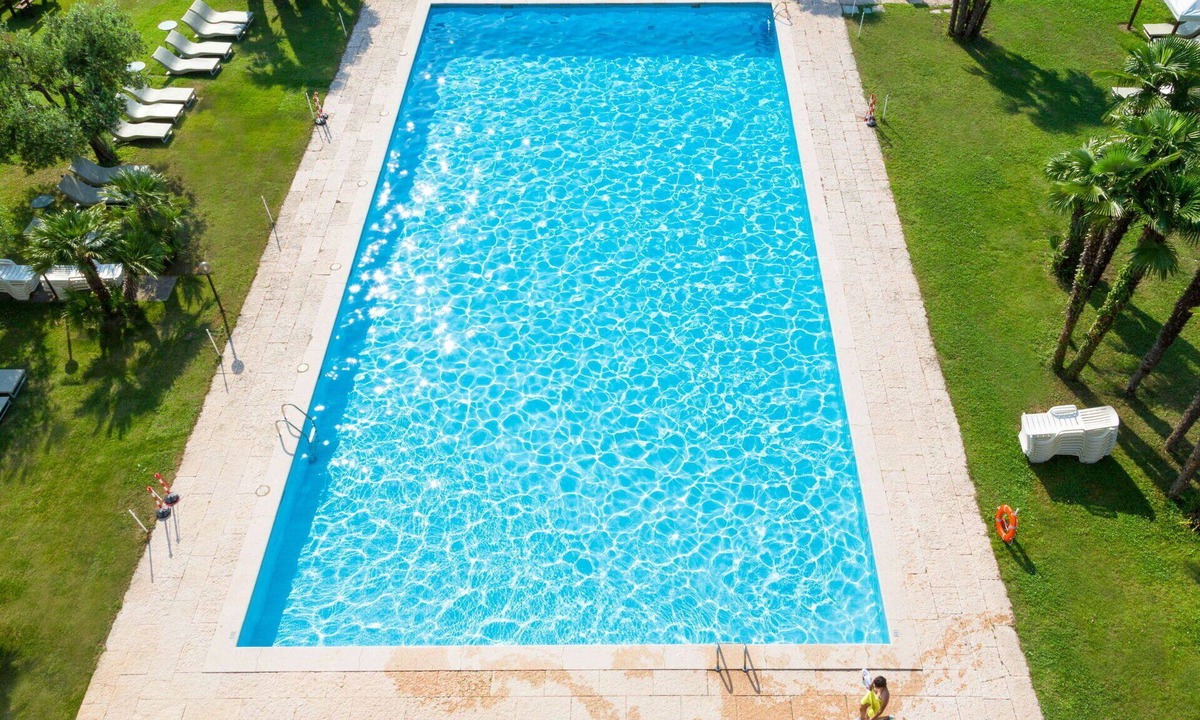 Riva del Garda Apartment | Beautiful apartment for 5 people with WIFI, pool, TV and balcony