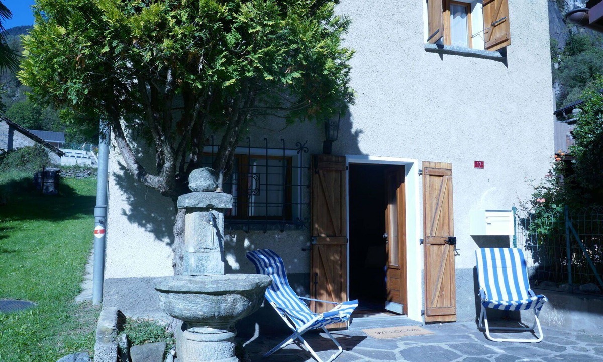 Faido House | Beautiful private villa for 4 people with WIFI, TV, patio and pets allowed