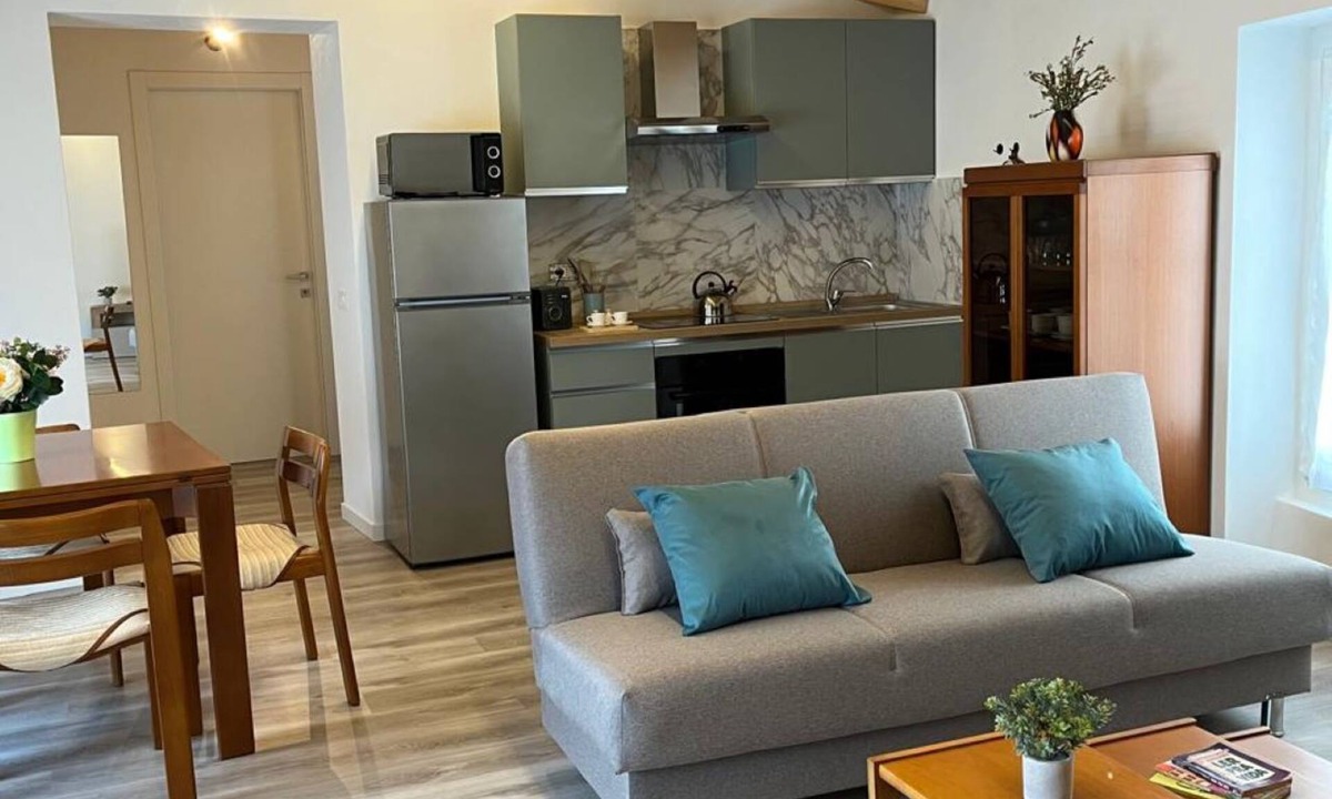 Ballabio Apartment | Between Mountains and Lake, Apartment in old mansion from 1800 on Lake Como