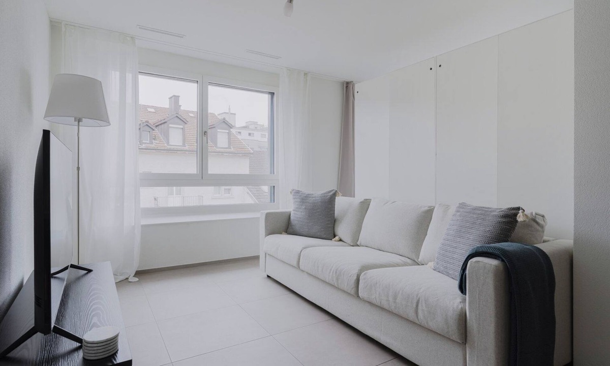 Old Town Apartment | Blueground | Oberstrass, rooftop, kitchen