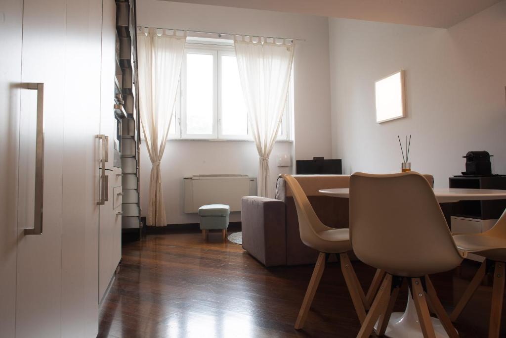 Loreto Apartment | BnButler - Bergonzoli - Modern and Bright near Central Station