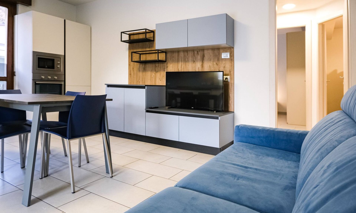 Endine Gaiano Apartment | Brand New 2-bed Apartment With Patio