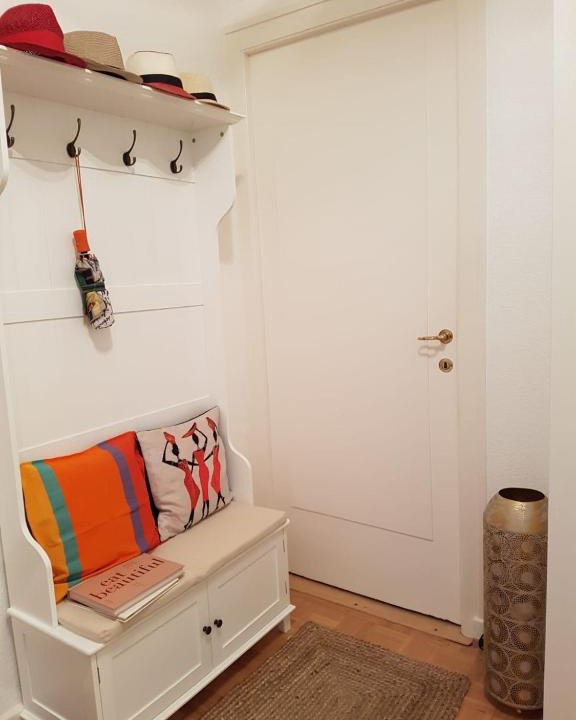 James-Fazy Apartment | Bright Geneva downtown apartment