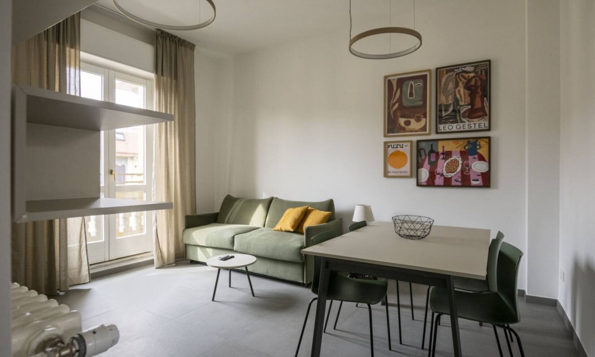 Loreto Apartment | Bright Top Floor Flat with Balconies & AC - Loreto & Porta Venezia