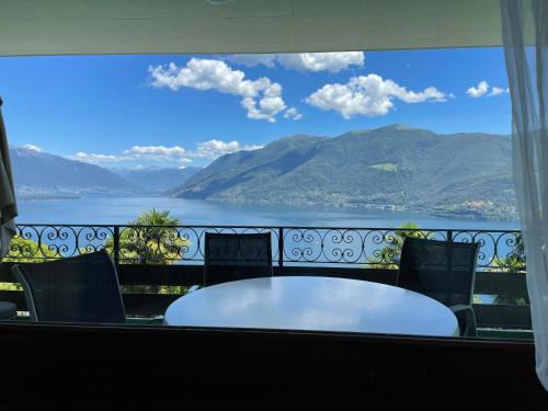 Brissago Apartment | Brissago: Casa Collinetta H