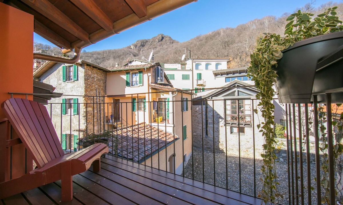 Vezio House | Ca' Melin with Balcony & Fireplace, Vezio, Switzerland