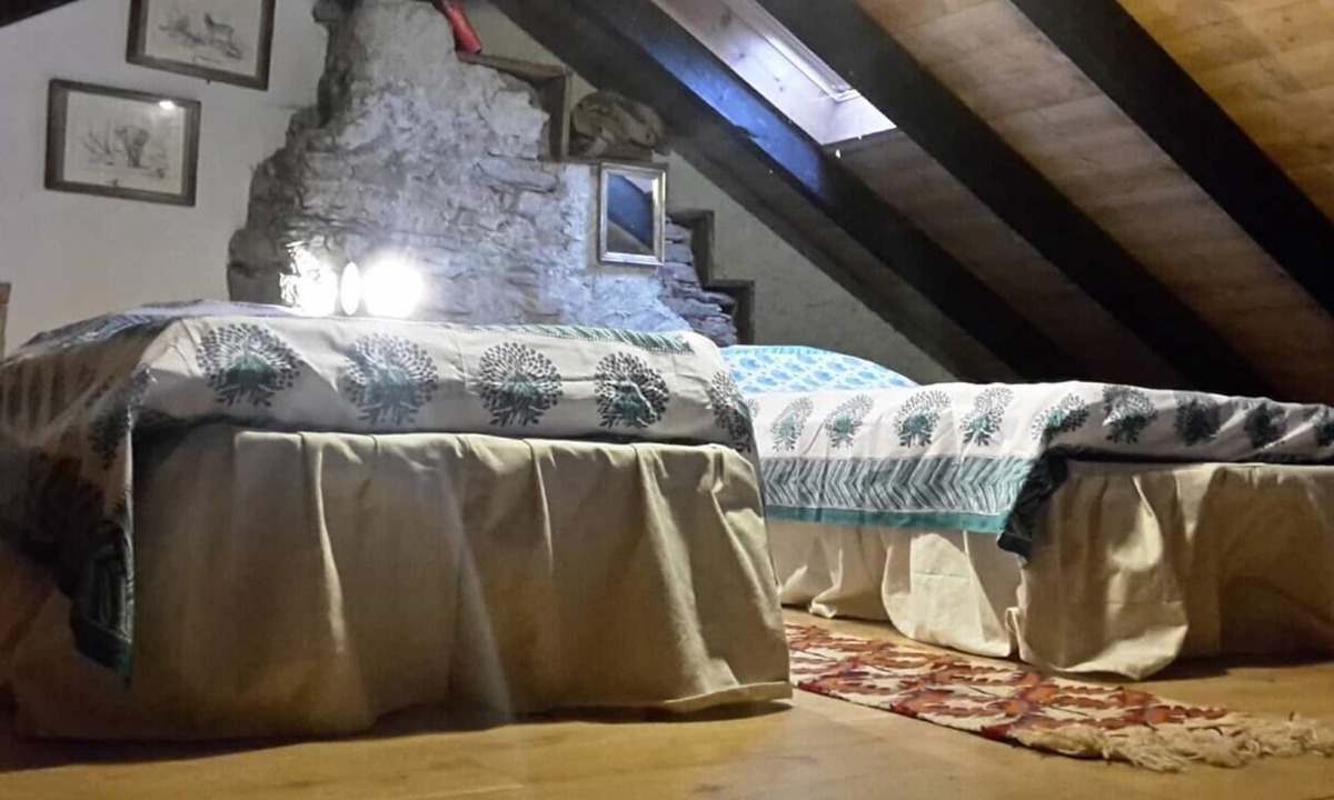 Meina Cottage | Careggio is an historic Visconti cottage surronded by green with lake's view.