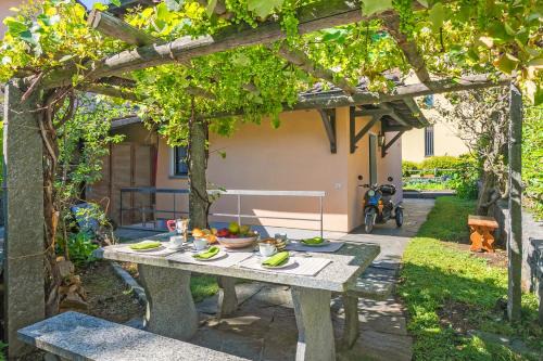 Arcegno House | Casa Ana 1 - Losone Center - Happy Rentals
