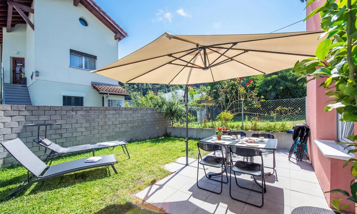 Losone House | Casa Carolina 2 Losone 3BR with Private Garden, Losone, Switzerland