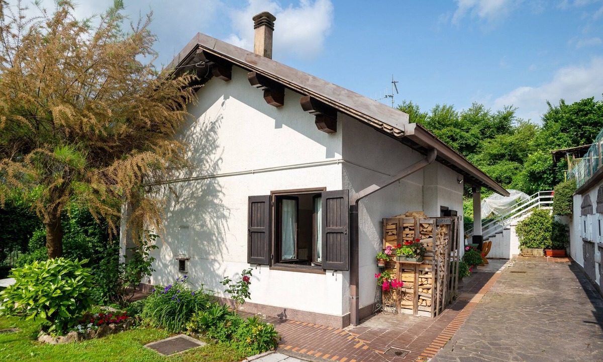 Bosentino House | Casa Fruet: Mountain View, Private Garden & Wi-Fi on the Vigolana Plateau