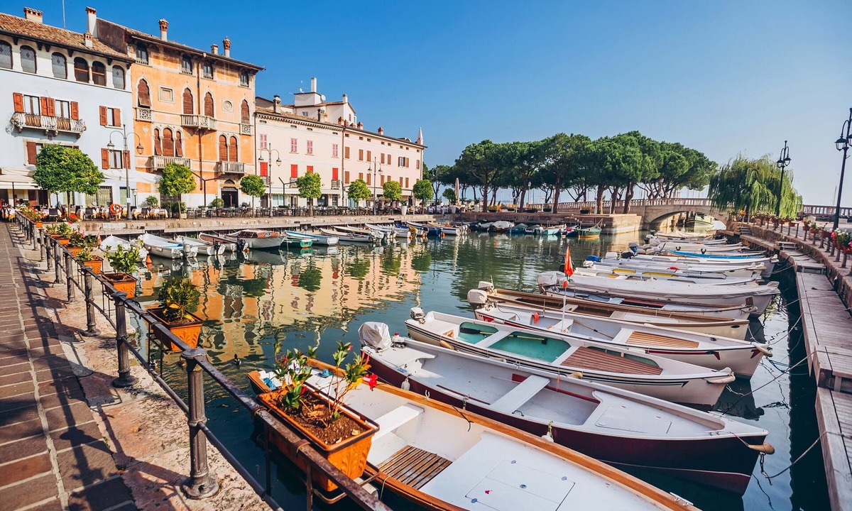 Desenzano del Garda Apartment | Casa Perla, Desenzano Del Garda, Italy