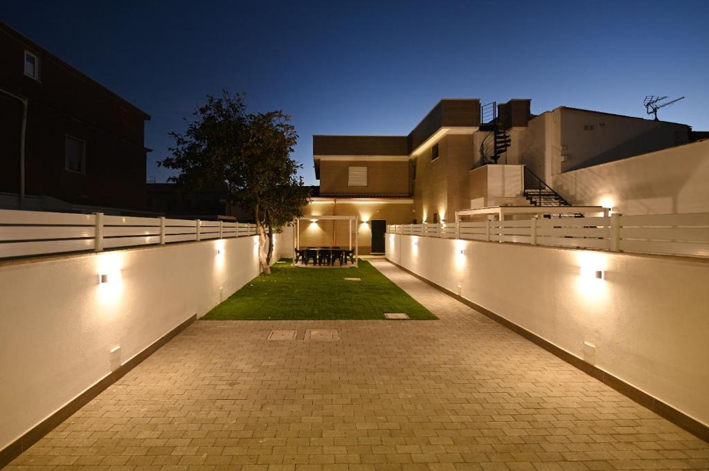Fiumicino Apartment | casa vacanze PONENTE APARTMENT LEONARDO AIRPORT