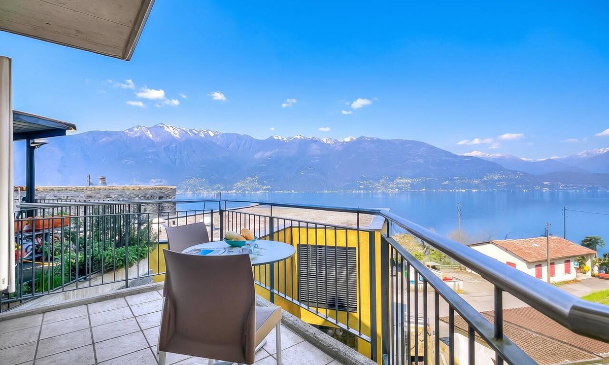 Caviano Villa | Casa Zaira 1 2BR in Caviano Gambarogno, Caviano, Switzerland