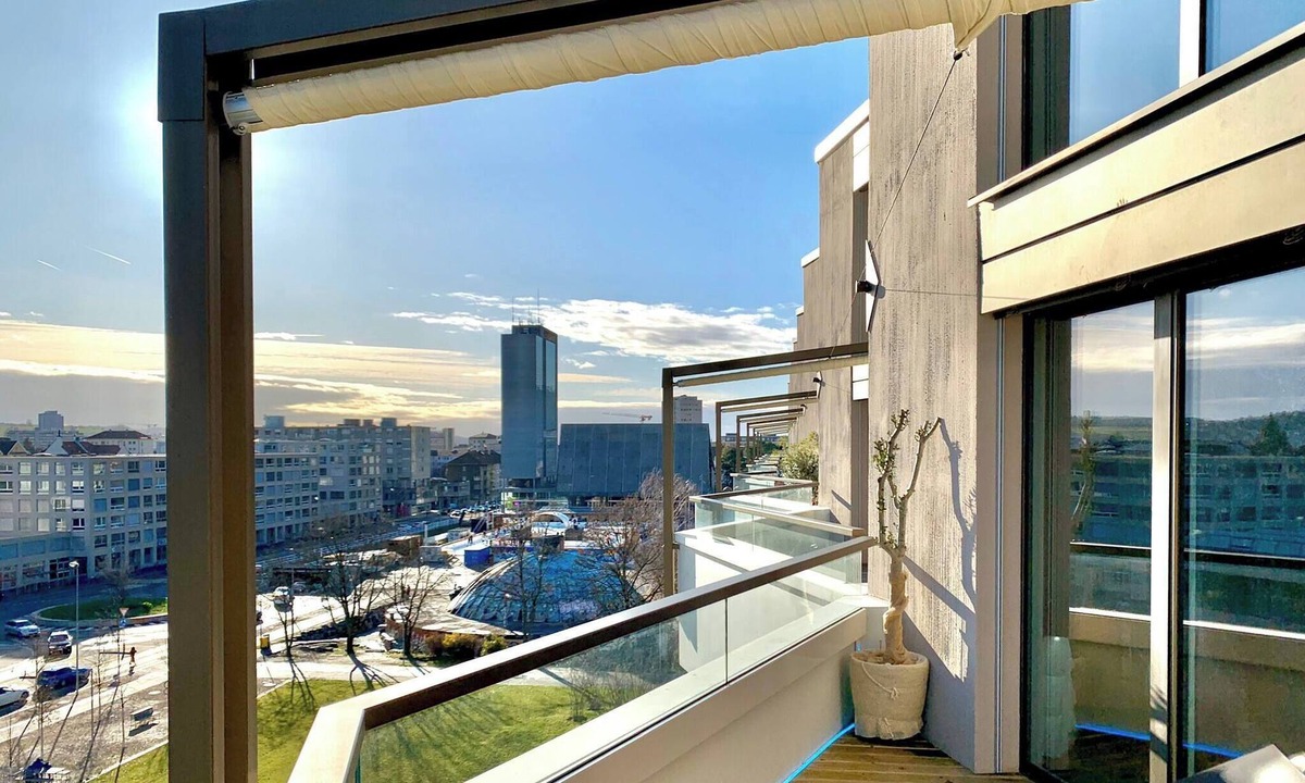 Biel House | Central & Elegant at the new Residence Esplanade