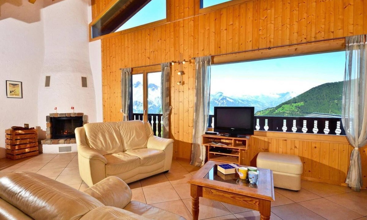 Riddes Ski Chalet | Chalet, 150m from resort center, sauna, terrace, balcony, fireplace or stove, parking, tv, 250m²