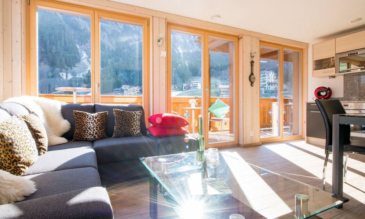 Wengen Apartment | Chalet Belmont - perfect location, recently new