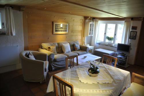 Zweisimmen Nr Gstaad Apartment | Chalet Nyati