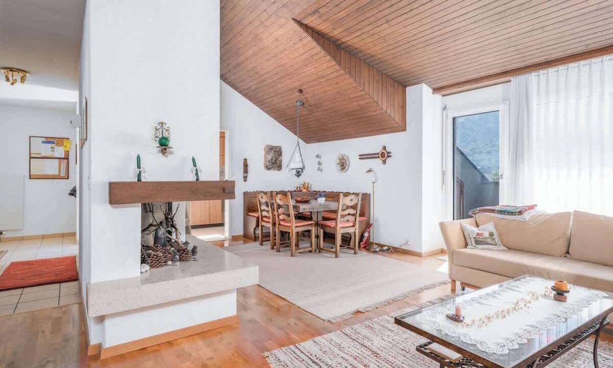 Central Interlaken Apartment | Charming Alpine Apt with View, 5min to Interlaken Ost
