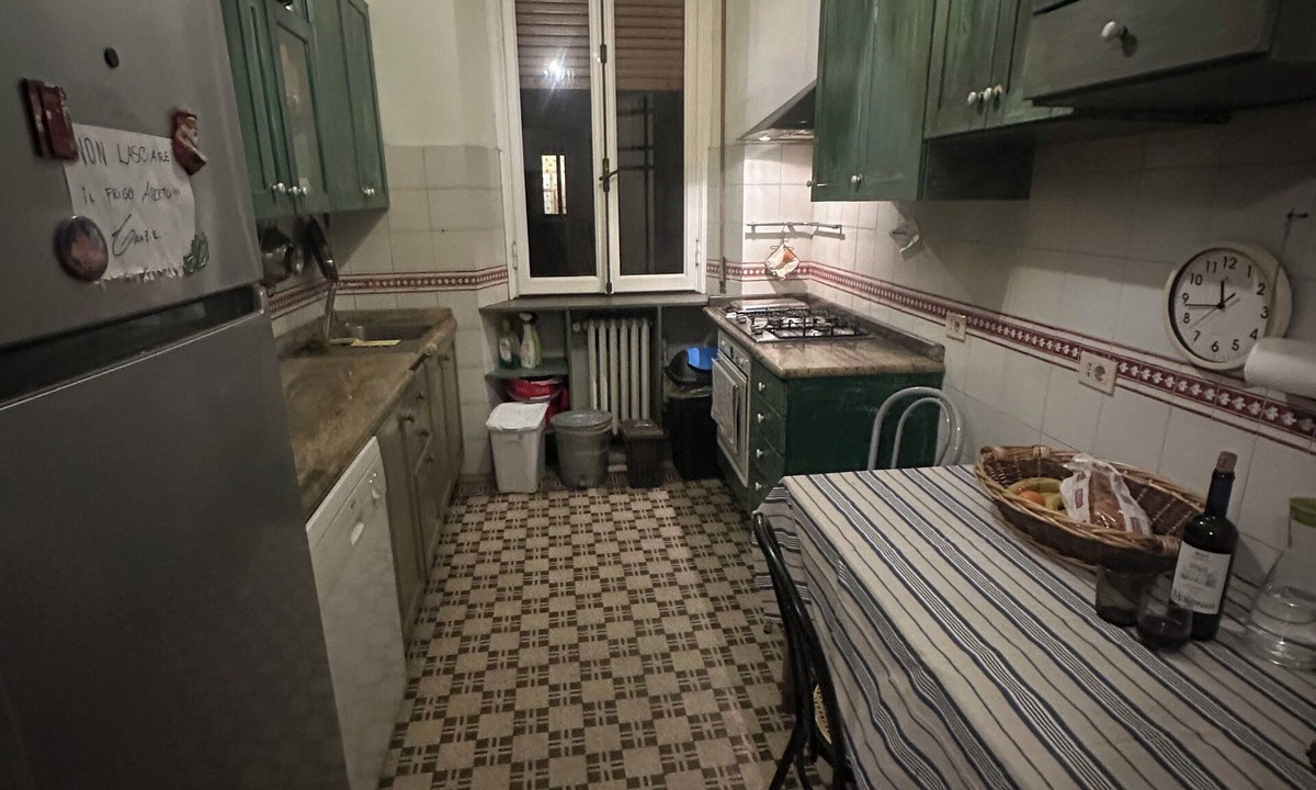 Turro Apartment | Charming apartment with balcony surrounded by marble and mosaics - 15 min. to the Duomo