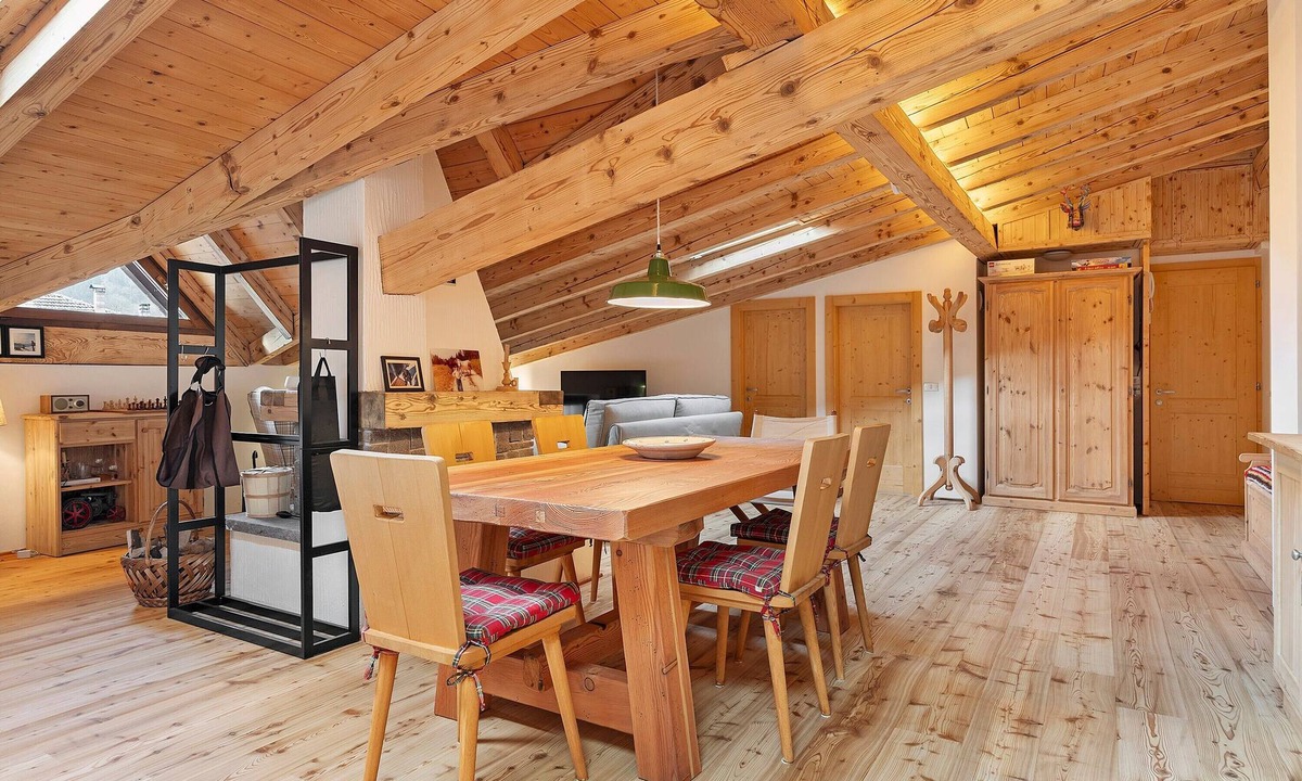 Ragoli House | Charming Attic in Valli Di Borzago